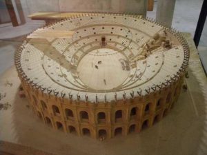 Maquete do Anfiteatro. Museu da Antiguidade Maquete do Anfiteatro. Museu da Antiguidade